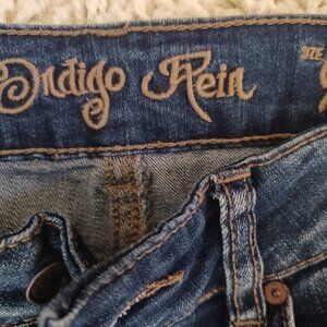Indigo Rein Women’s Sz 9 Distressed Skinny Jeans Medium Wash Button Fly Stretch